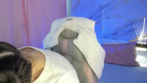 Jas online show from February 28, 6:31 pm