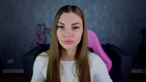 Snapshot of jasmine_lane chatting on May 6, 9:36 am jasmine_lane online show from May 6, 9:36 am