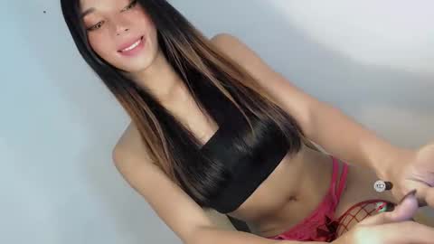 Snapshot of jasmine_on_live chatting on May 24, 7:02 am CUTE JANNA online show from May 24, 7:02 am