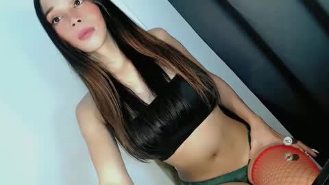 Snapshot of jasmine_on_live chatting on June 5, 6:52 am CUTE JANNA online show from June 5, 6:52 am