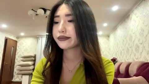 Snapshot of jasminebade chatting on February 14, 1:08 pm My name Ivy ntmu welcommee online show from February 14, 1:08 pm