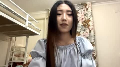 Snapshot of jasminebade chatting on February 16, 12:56 pm My name Ivy ntmu welcommee online show from February 16, 12:56 pm