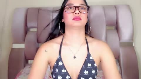 Snapshot of jasminemoore chatting on August 7, 12:34 am Jazmin online show from August 7, 12:34 am