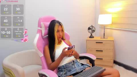 jasmine online show from April 9, 3:28 pm