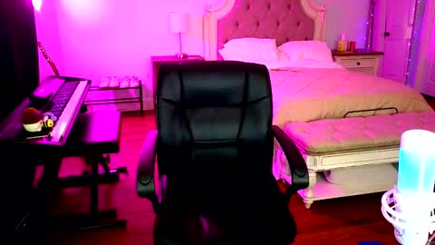 Jasmine Winters online show from February 7, 10:41 am