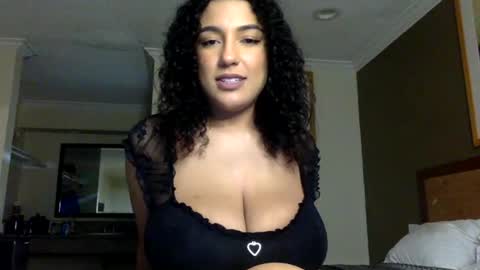 Snapshot of jasminexmarie chatting on January 14, 4:04 am Jasmine Marie online show from January 14, 4:04 am