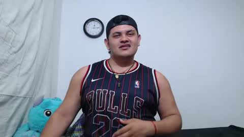 jason_boy_ online show from June 29, 5:14 am