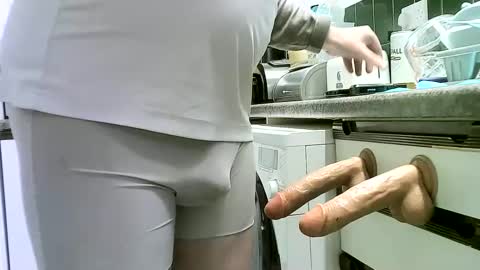 Snapshot of jasonmason2003 chatting on December 14, 1:28 am jasonmason2003 online show from December 14, 1:28 am