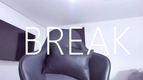 JBrooksXx online show from February 9, 1:11 am