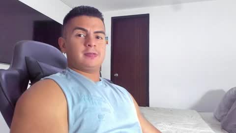 JBrooksXx online show from February 15, 12:59 am