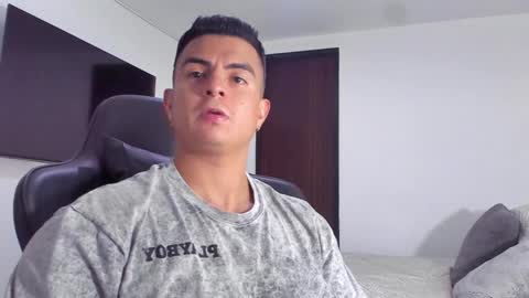 JBrooksXx online show from March 6, 9:53 pm