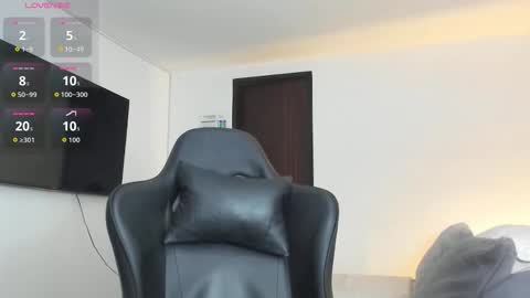 JBrooksXx online show from October 9, 7:23 pm