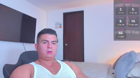 JBrooksXx online show from February 13, 3:35 am