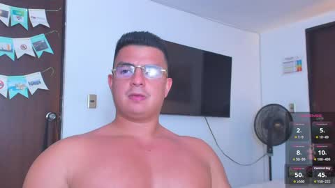 JBrooksXx online show from May 2, 3:11 am