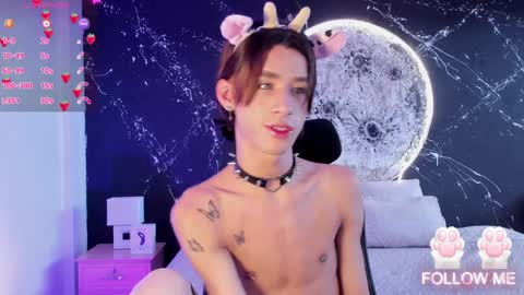 Snapshot of jaspercooper_ chatting on January 11, 1:43 pm Jasper Cooper online show from January 11, 1:43 pm