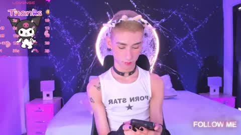 Snapshot of jaspercooper_ chatting on February 26, 1:19 pm Jasper Cooper online show from February 26, 1:19 pm