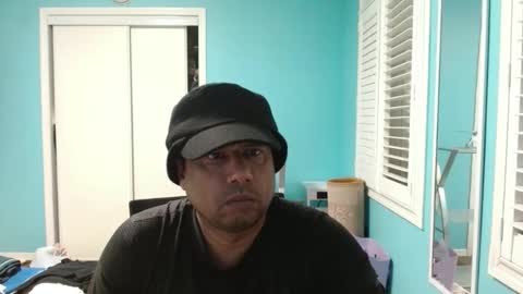 Snapshot of jassim82 chatting on March 10, 12:40 am jassim82 online show from March 10, 12:40 am