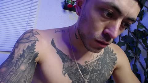 Snapshot of jasson_king01 chatting on December 17, 7:07 am JKing online show from December 17, 7:07 am