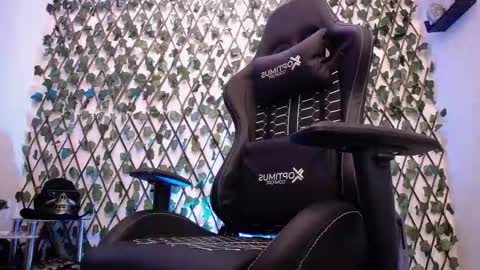 Snapshot of jasson_king01 chatting on September 17, 10:06 am JKing online show from September 17, 10:06 am