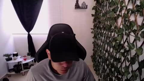 JKing  online show from February 16, 2:46 pm