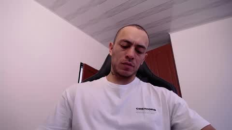 JKing  online show from May 6, 1:49 pm