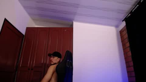 JKing  online show from June 6, 2:16 am
