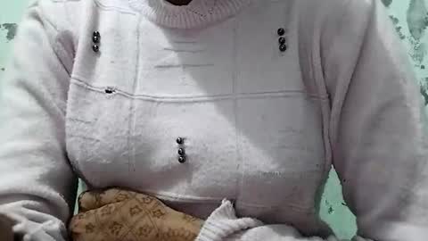 Snapshot of jasspreettt chatting on December 16, 2:47 am jasspreettt online show from December 16, 2:47 am