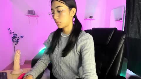 Jaulyn online show from March 20, 11:59 am