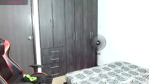 Snapshot of javier_hot27_ chatting on May 26, 2:46 pm Javier Herrera online show from May 26, 2:46 pm