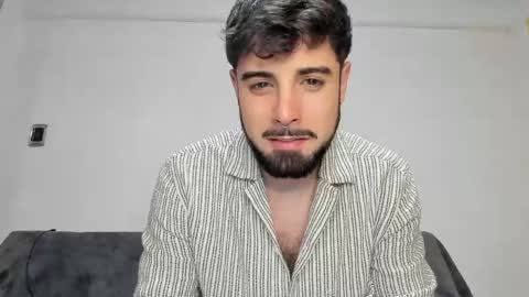 Snapshot of javierandaniel chatting on April 24, 11:51 pm Javier online show from April 24, 11:51 pm