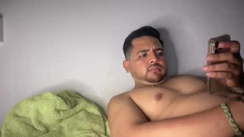 javiermichi online show from November 18, 5:01 am