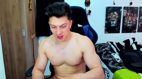 Javier online show from December 9, 8:54 pm