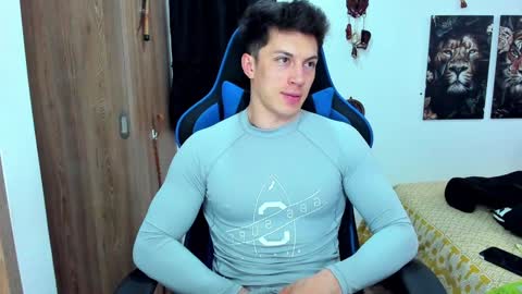 Javier online show from December 19, 9:17 pm