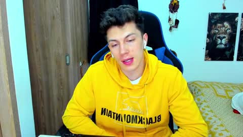 Javier online show from January 10, 1:32 am