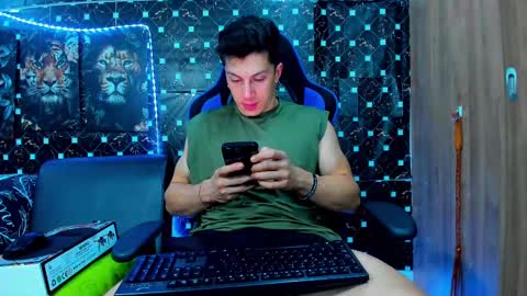 Javier online show from September 12, 11:37 pm