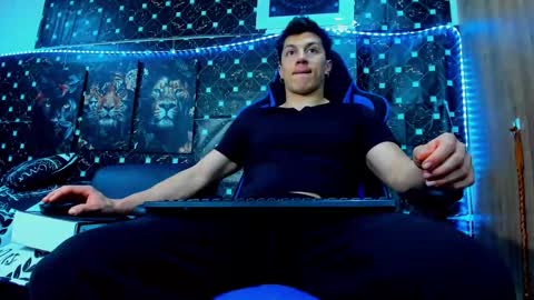 Javier online show from October 13, 10:54 pm