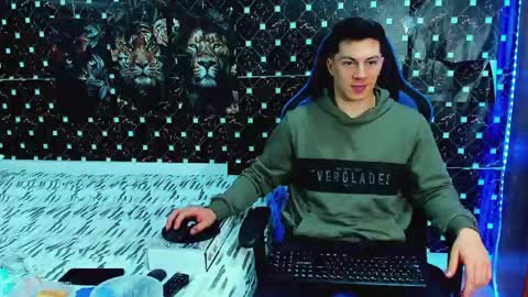 Javier online show from June 5, 6:52 am