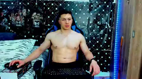 Snapshot of javiersexymann chatting on July 14, 5:12 am Javier online show from July 14, 5:12 am