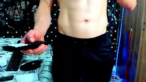 Snapshot of javiersexymann chatting on July 18, 5:00 am Javier online show from July 18, 5:00 am