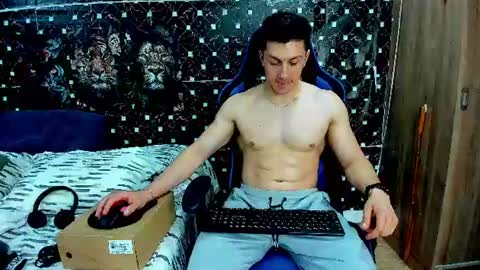 Snapshot of javiersexymann chatting on July 31, 7:19 am Javier online show from July 31, 7:19 am