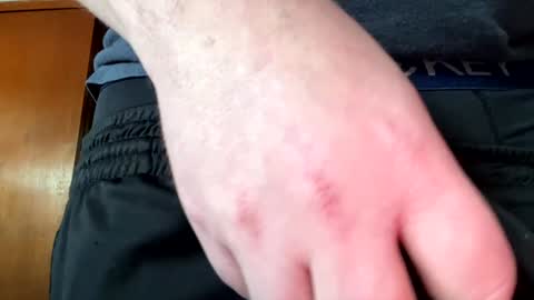 Snapshot of jawssharkparty chatting on December 30, 8:04 pm Jaws online show from December 30, 8:04 pm