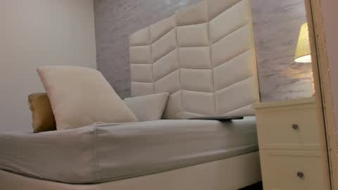 jax black online show from December 4, 7:22 pm