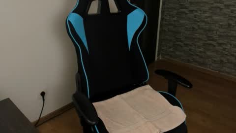 JaxonHunk online show from October 10, 11:37 pm