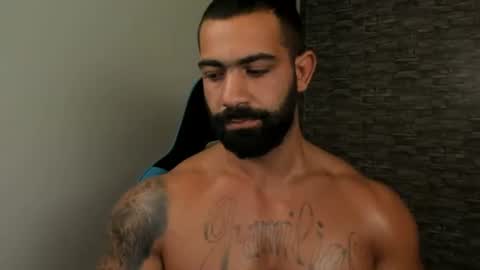 Snapshot of jaxonhunk chatting on June 17, 2:03 am JaxonHunk online show from June 17, 2:03 am