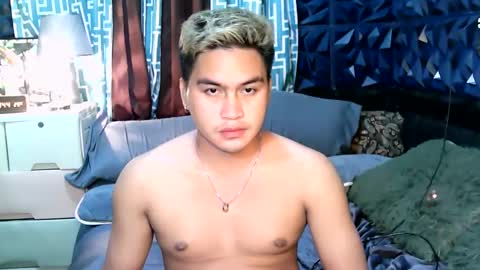 Snapshot of jay_eel chatting on February 11, 7:44 am jay_eel online show from February 11, 7:44 am