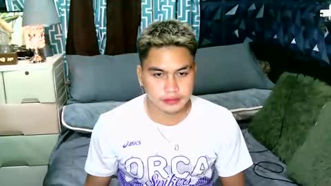 Snapshot of jay_eel chatting on February 15, 11:06 am jay_eel online show from February 15, 11:06 am