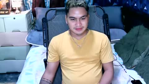 Snapshot of jay_eel chatting on February 16, 7:27 pm jay_eel online show from February 16, 7:27 pm