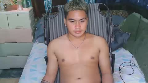 Snapshot of jay_eel chatting on February 21, 11:01 am jay_eel online show from February 21, 11:01 am