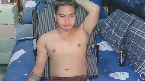 Snapshot of jay_eel chatting on February 25, 7:31 am jay_eel online show from February 25, 7:31 am