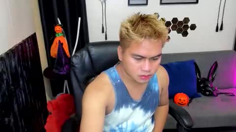 Snapshot of jay_hotcummer chatting on October 9, 11:08 am JL online show from October 9, 11:08 am